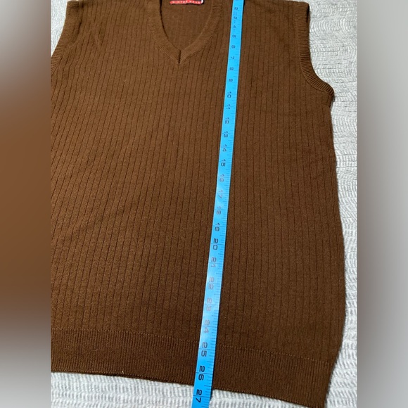 3/$20 Men’s JAY - JAY WINTER WEAR Brown Ribbed Sleeveless Sweater Vest Size 40 - Picture 6 of 7